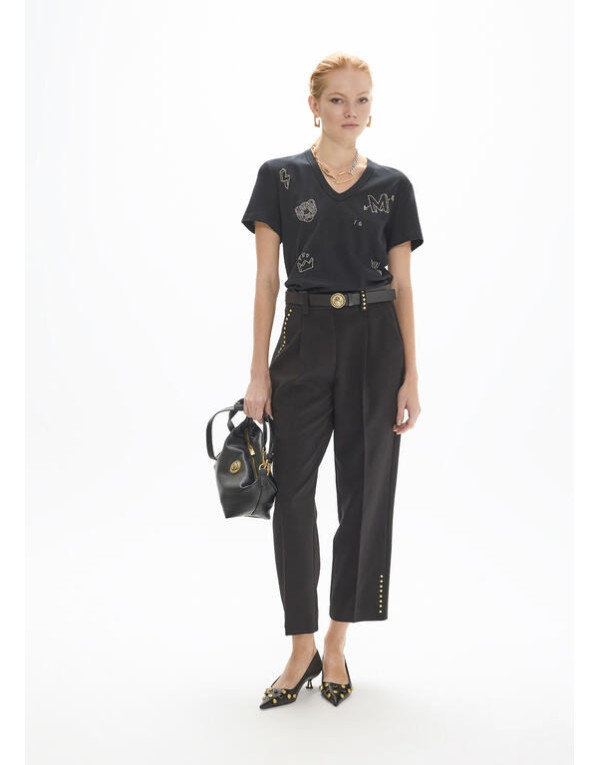 T-shirt noir Lola Casademunt vue de face