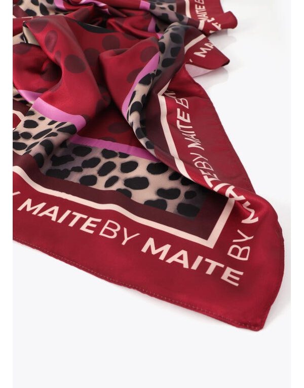 Foulard Tiger Face By Maite porté femme