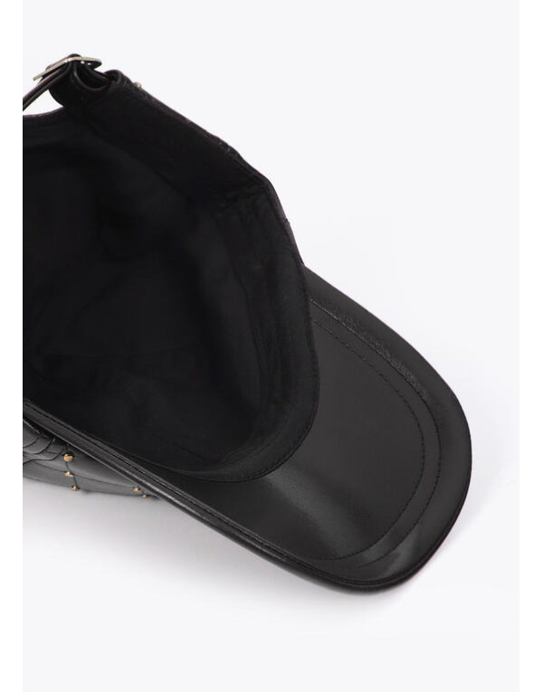 Casquette femme noire clous dorés Lola Casademunt Vue intérieure