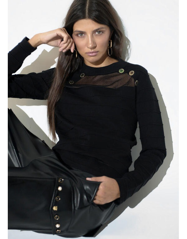Pull noir Lola Casademunt avec boutons dorés et voile transparent
